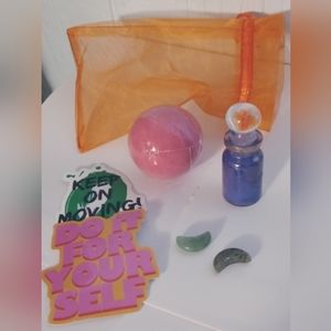 Mini candles / bath bombs